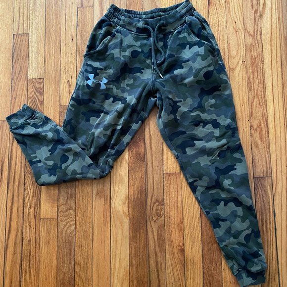 under armour camo jogger pants